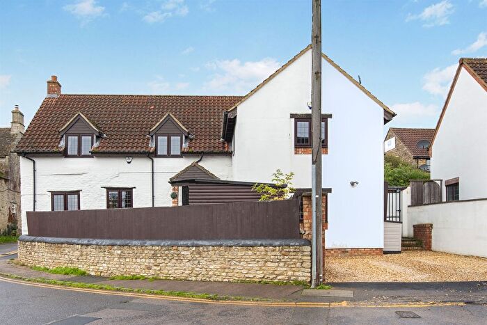 4 Bedroom Detached House For Sale In Whittlesea Terrace, Woodford, Kettering, NN14
