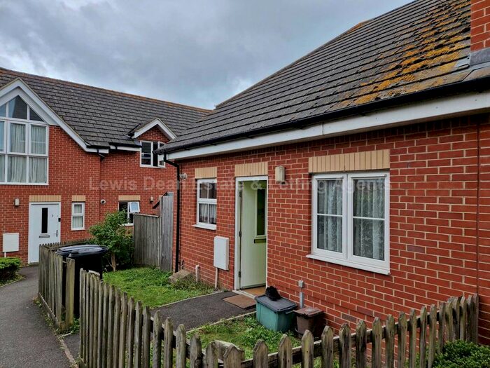 2 Bedroom Bungalow To Rent In Poole Road, Upton, Poole, BH16
