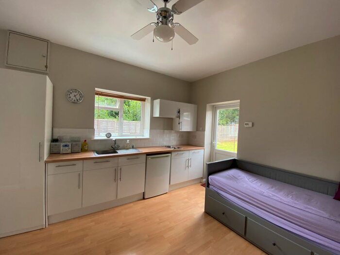 1 Bedroom Flat To Rent In Heath Lane, Dartford DA1