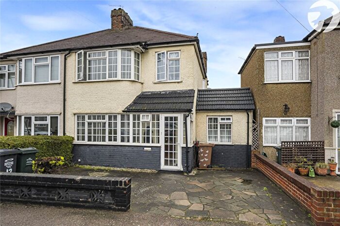 4 Bedroom Semi Detached House For Sale In Brent Close, Dartford, Kent, DA2