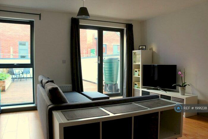 3 Bedroom Semi-Detached House To Rent In Paintworks, Bristol, BS4