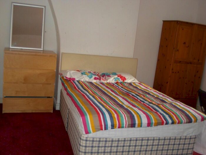 6 Bedroom Flat To Rent In Egerton Road, Manchester, M14