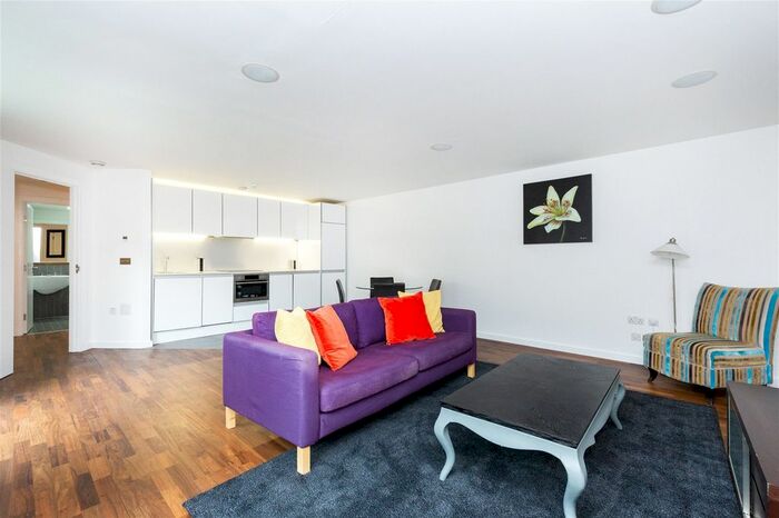 1 Bedroom Flat To Rent In Islington On The Green, A Islington Green, Islington, London, N1