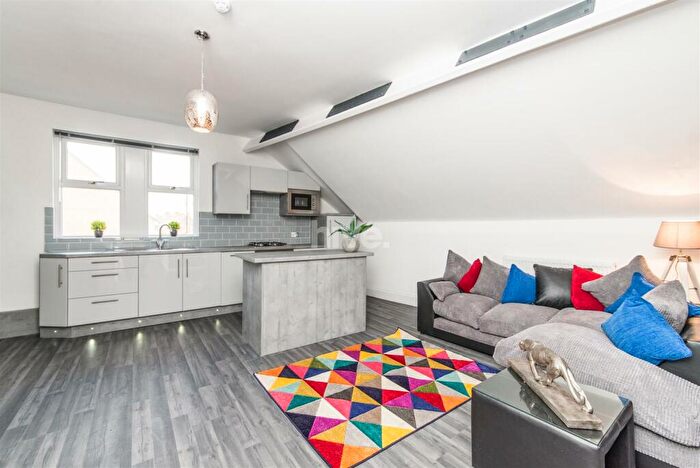 2 Bedroom Apartment To Rent In Simonside Terrace, Heaton, Newcastle Upon Tyne, NE6