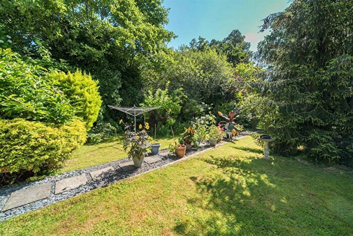 5 Bedroom Detached House For Sale In Kenilworth Road, Fleet, GU51