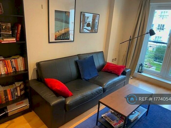 1 Bedroom Flat To Rent In Earlsfield House, Kingston Upon Thames, KT2