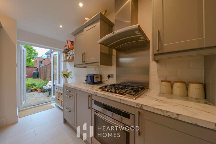 3 Bedroom Terraced House For Sale In Castle Road, St. Albans, AL1
