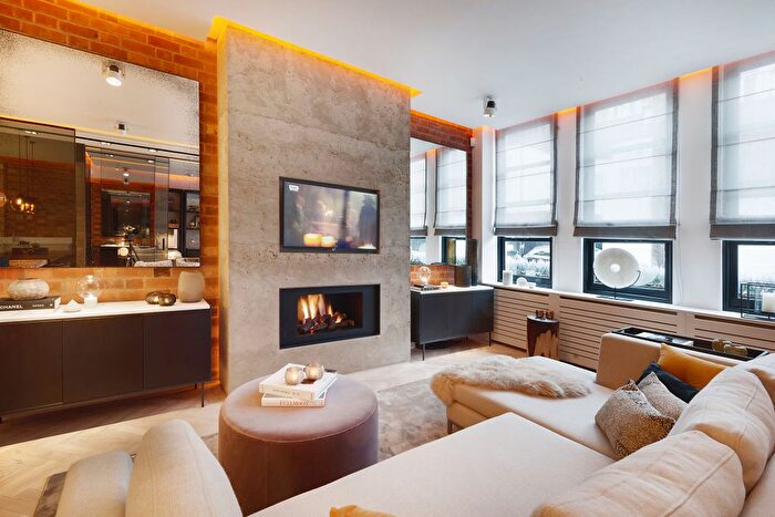 3 Bedroom Town House To Rent In Pavilion Road, London, SW1X