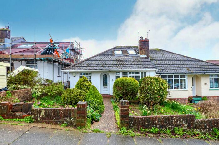 2 Bedroom Chalet To Rent In Dale View, Hove, BN3