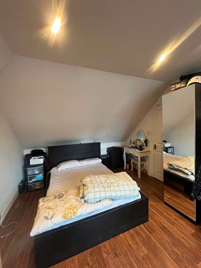 Studio To Rent In Gunnerbury Avenue, Acton, W3
