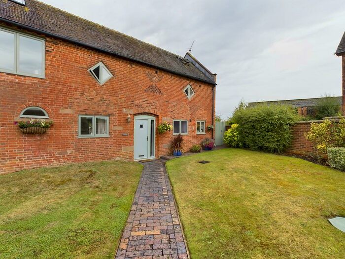 5 Bedroom Barn Conversion For Sale In Manor Farm Barns, High Offley, ST20