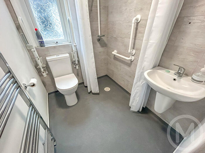3 Bedroom Terraced House For Sale In Manchester Road, Blackpool, FY3
