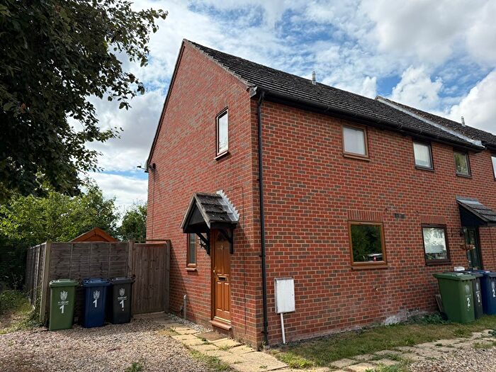 2 Bedroom End Of Terrace House For Sale In Queens Row, Duxford, CB22