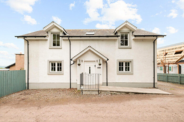 3 Bedroom Detached House For Sale In Glebe Road, Muthill, PH5