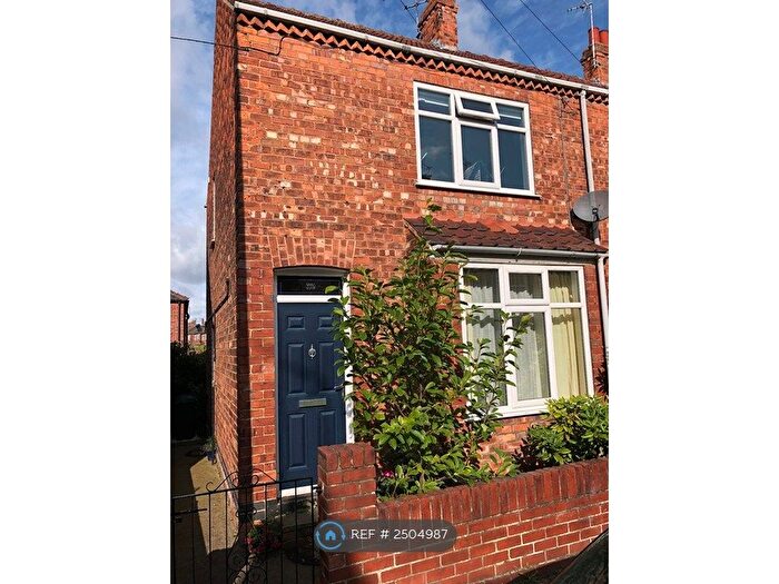 2 Bedroom End Of Terrace House To Rent In Trafalgar Street, York, YO23