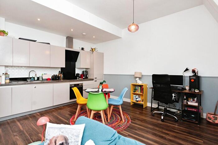 1 Bedroom Flat For Sale In Little Victoria Street, Basingstoke, Hampshire, RG21