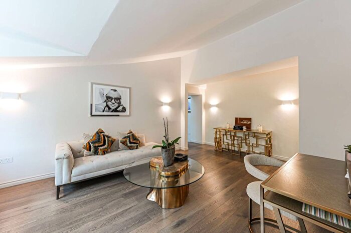 2 Bedroom Flat To Rent In Rutland Gate, Knightsbridge, London, SW7