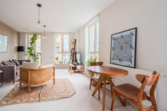 1 Bedroom Flat To Rent In Thimble Court, Bow, London, E3