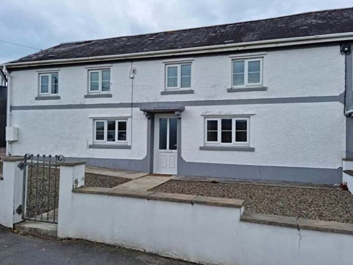 3 Bedroom Property To Rent In Dryslwyn, Carmarthen, SA32
