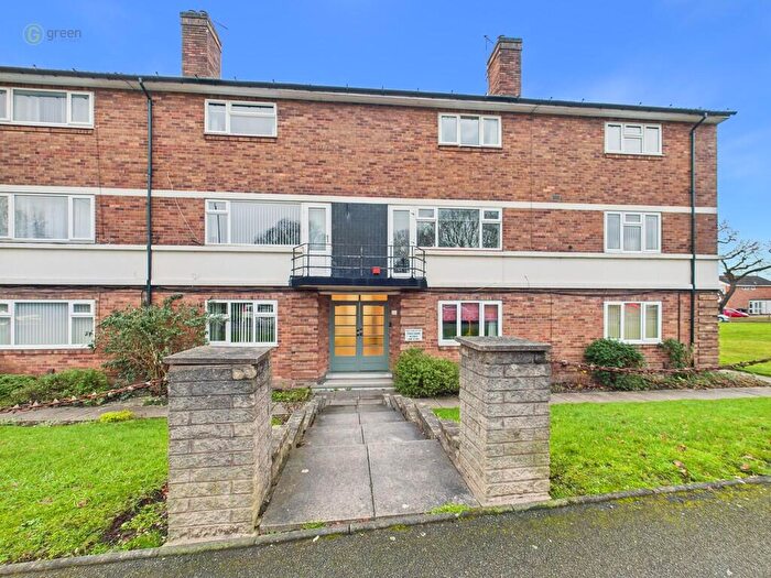 2 Bedroom Apartment For Sale In Penns Court, Walmley, B76