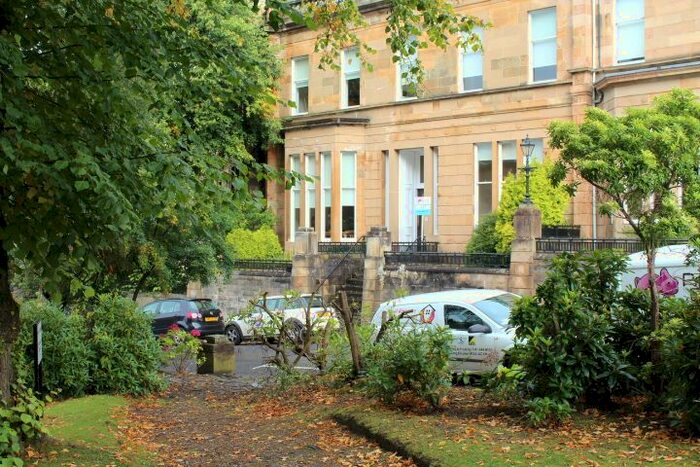 3 Bedroom Flat To Rent In 15 Cleveden Crescent, Hyndland G12