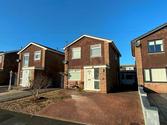 3 Bedroom House To Rent In Clos Y Deri, Porthcawl, CF36