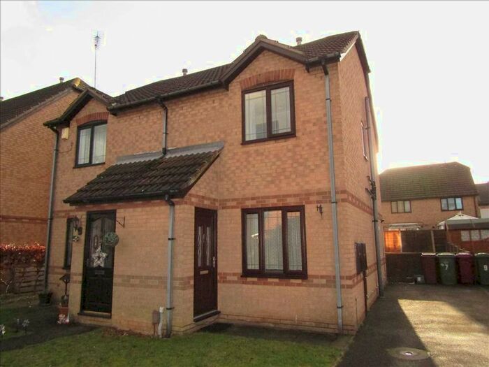 2 Bedroom Town House To Rent In Ashberry Drive, Scunthorpe, DN16