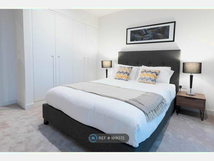 1 Bedroom Flat To Rent In Royal Crest Avenue, London, E16