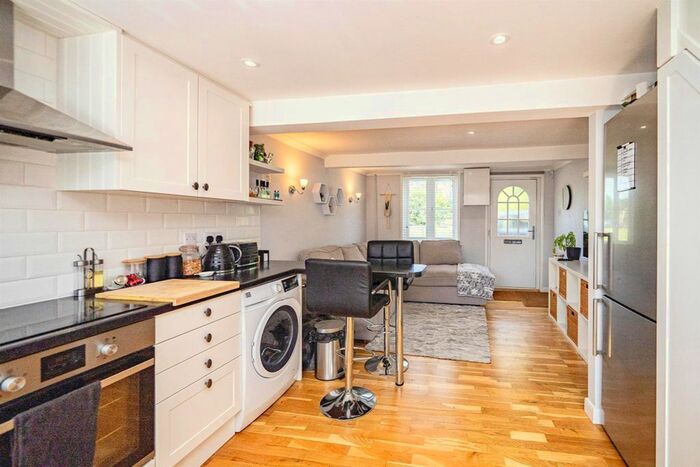 2 Bedroom Cottage For Sale In The Common, Stokenchurch, High Wycombe, HP14