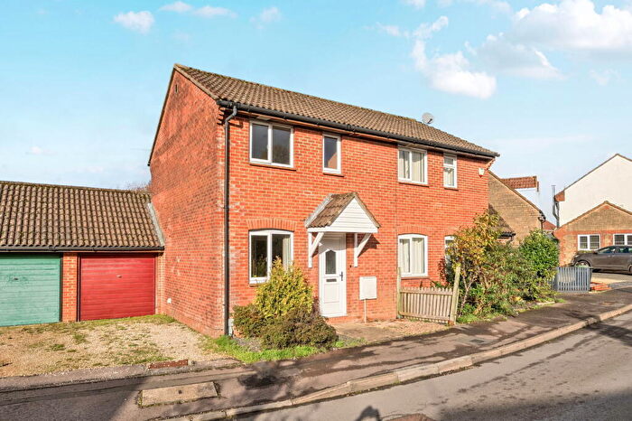 2 Bedroom Semi Detached House For Sale In Buckingham Road, Pewsham, SN15