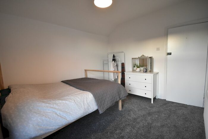 2 Bedroom Flat To Rent In Donald Street, Roath, CF24