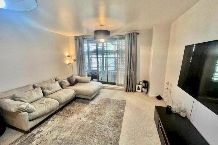 2 Bedroom Flat To Rent In City Gate Blantyre Street, Manchester, M15