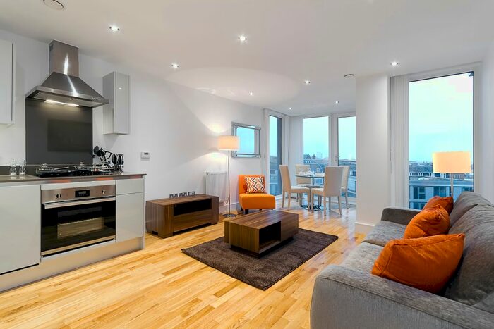 1 Bedroom Flat To Rent In The Crescent, Seager Place, London, SE8