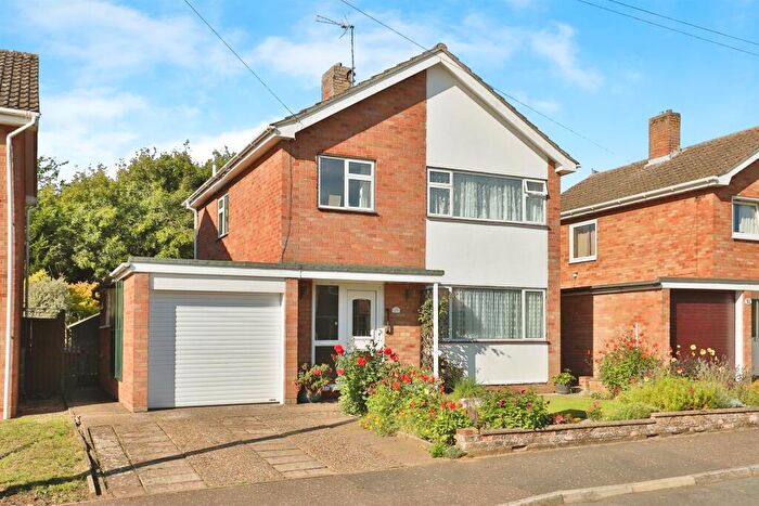 3 Bedroom Detached House For Sale In Driftlands, Fakenham, NR21
