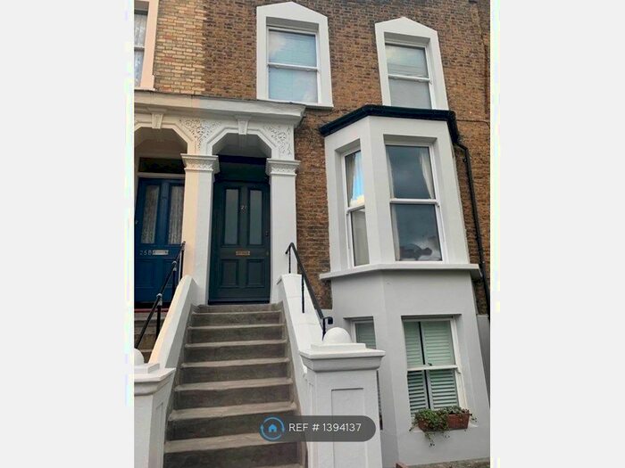 2 Bedroom Flat To Rent In Fenwick Road, London, SE15