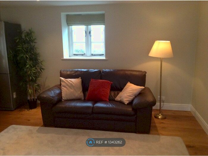 2 Bedroom Flat To Rent In Manor Farm, Bicester, OX27