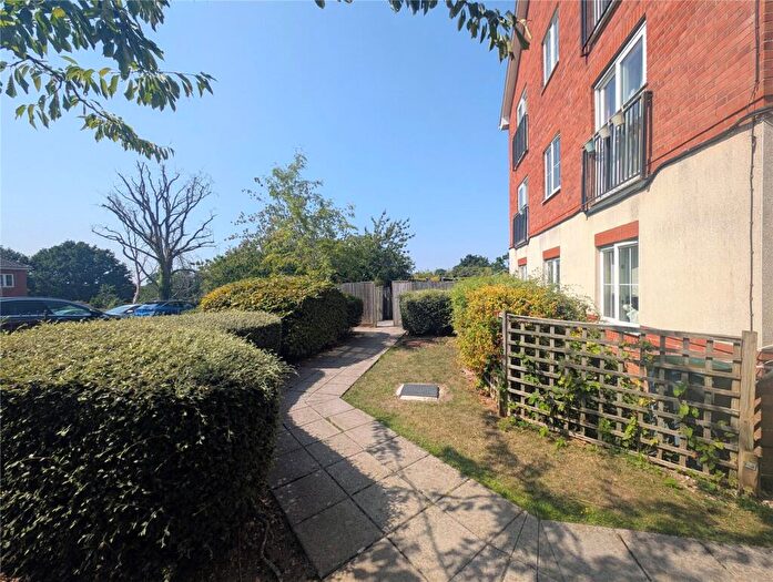 2 Bedroom Flat For Sale In Bursledon Road, Southampton, Hampshire, SO19