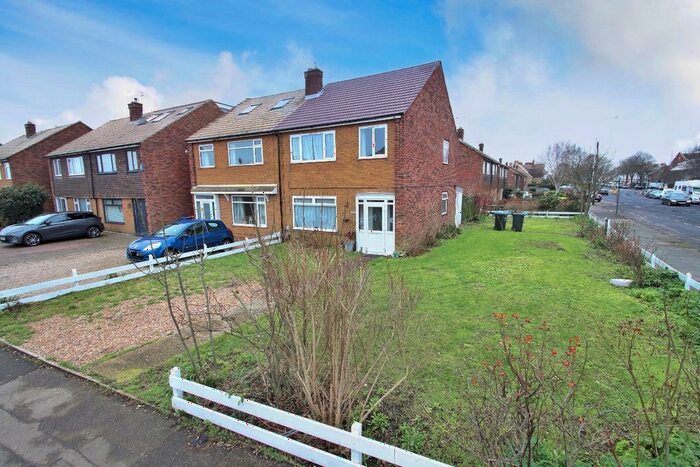 3 Bedroom Semi-Detached House To Rent In Winterstoke Way, Ramsgate, CT11