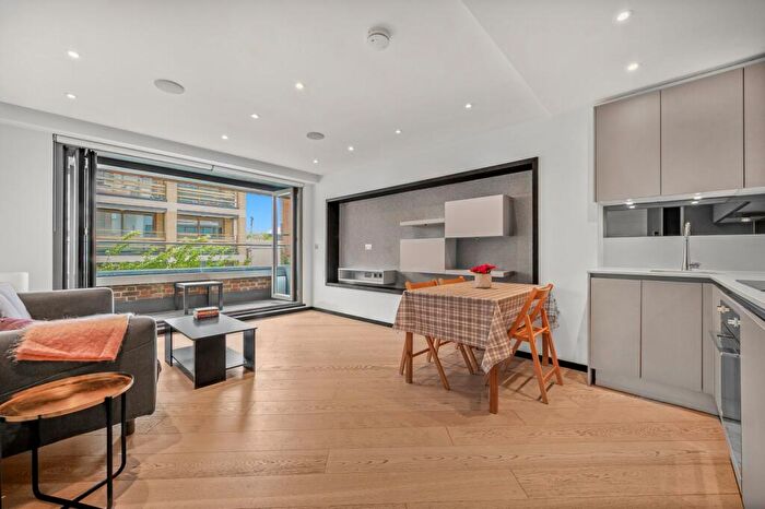 2 Bedroom Flat For Sale In Holmes Road, Kentish Town, NW5