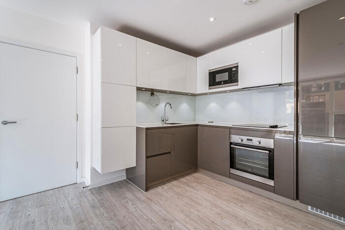 2 Bedroom Flat To Rent In Fleet Street, Brighton, BN1