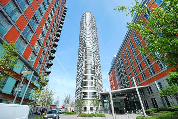 Studio To Rent In Ontario Tower, Canary Wharf, London, E14