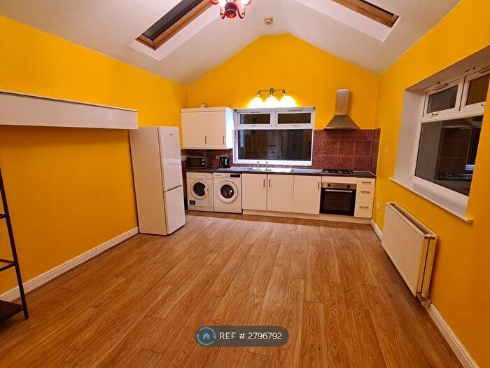 1 Bedroom Bungalow To Rent In Powder Mill Lane, Twickenham, TW2