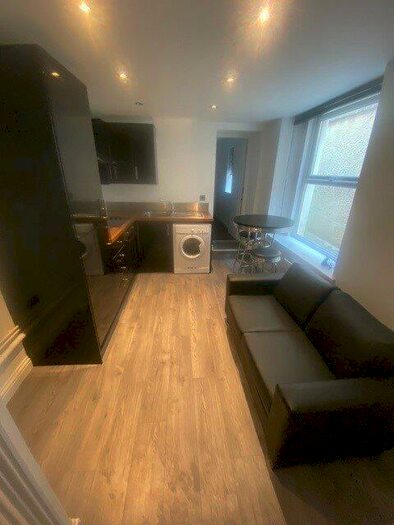 1 Bedroom Flat To Rent In Mansel Street, City Centre, Swansea, SA1