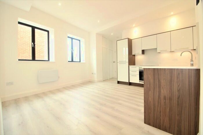 1 Bedroom Apartment To Rent In Arlingham House, South Mimms, EN6