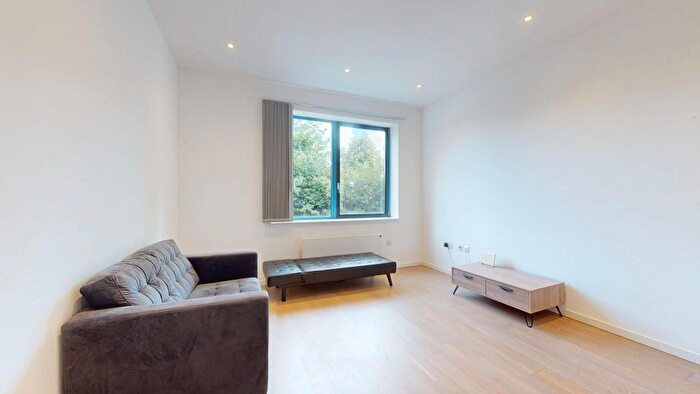 Studio To Rent In Riverbank Way, Brentford, TW8