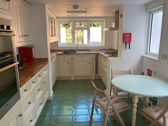 3 Bedroom Terraced House To Rent In Hoopern Street, Exeter, EX4