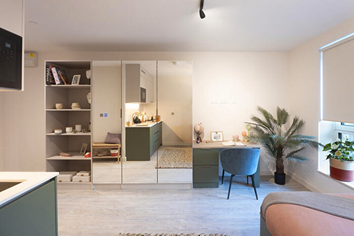 Studio To Rent In Clarence Street, Kingston Upon Thames, Surrey, KT1