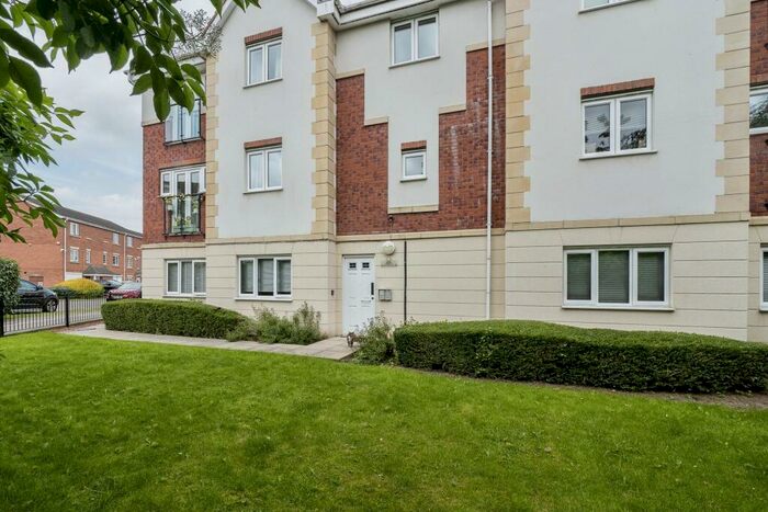 2 Bedroom Apartment To Rent In Woodheys Park, Kingswood, Hull, East Riding Of Yorkshi, HU7