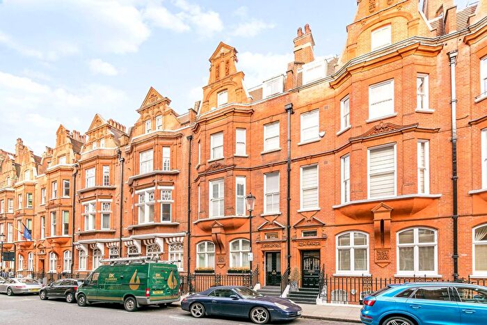 3 Bedroom Flat For Sale In Draycott Place, Chelsea, London, SW3