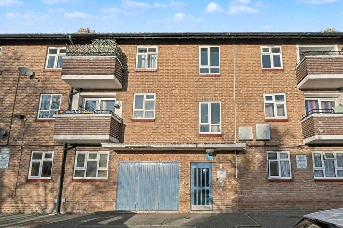 1 Bedroom Flat For Sale In John Newton Court, Welling, DA16